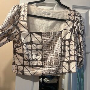 Vestique top! Size Large, excellent condition!